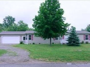 912 S Constantine St, Three Rivers, MI 49093