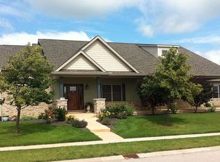 4900 Eden Ct, Springfield, IL 62711