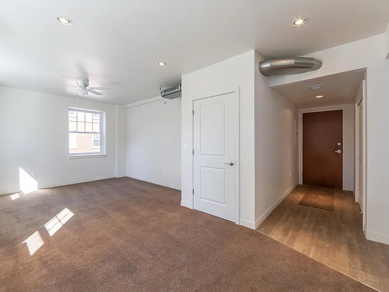 373 W Lancaster Ave #B8 — Photo 3