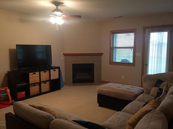 5th image of 4762 Derby Cir