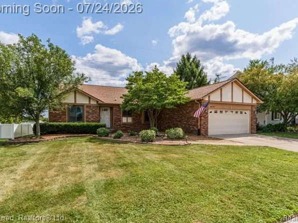 44997 Fair Oaks Dr, Canton, MI 48187