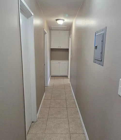 405 S Kroeger St — Photo 25