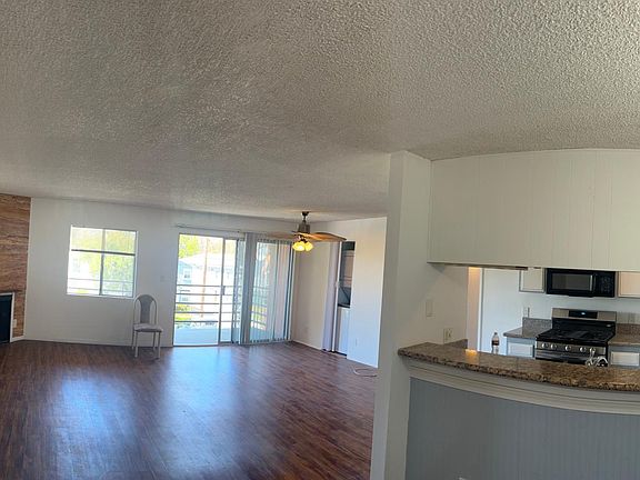 2nd image of 5320 Whitsett Ave APT 8