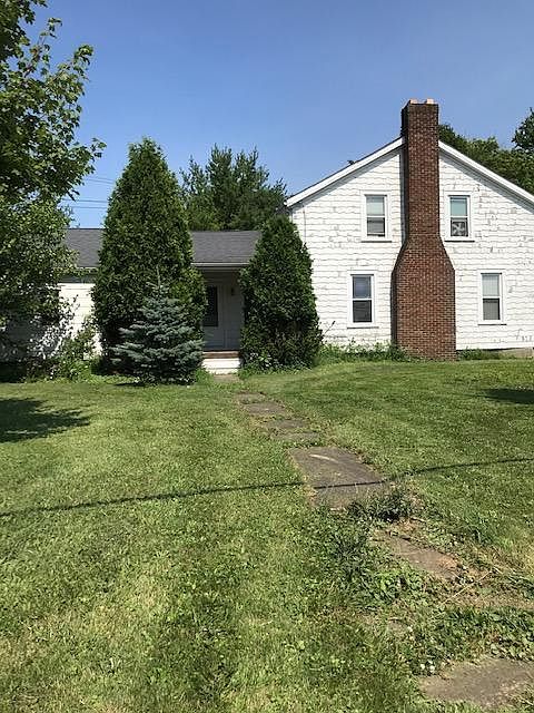 1st image of 580 Main St