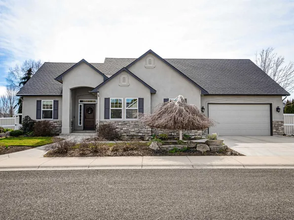 9865 Blackpool Dr, Star, ID 83669