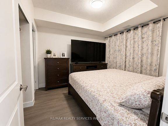 4th image of 202 Burnhamthorpe Rd E #2108