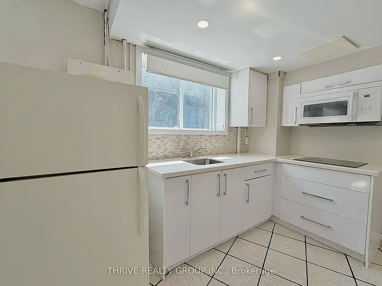 153 Godfrey Dr #9 — Photo 6