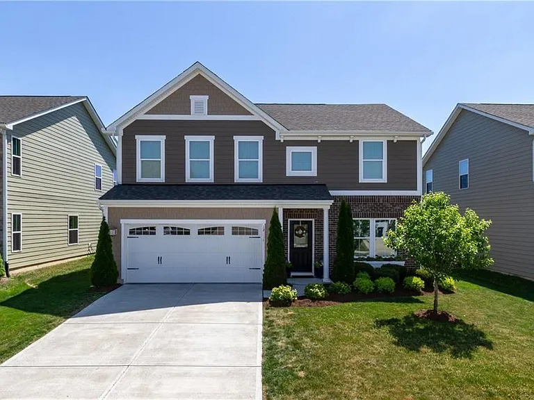 12331 Hawks Nest Dr — Photo 2