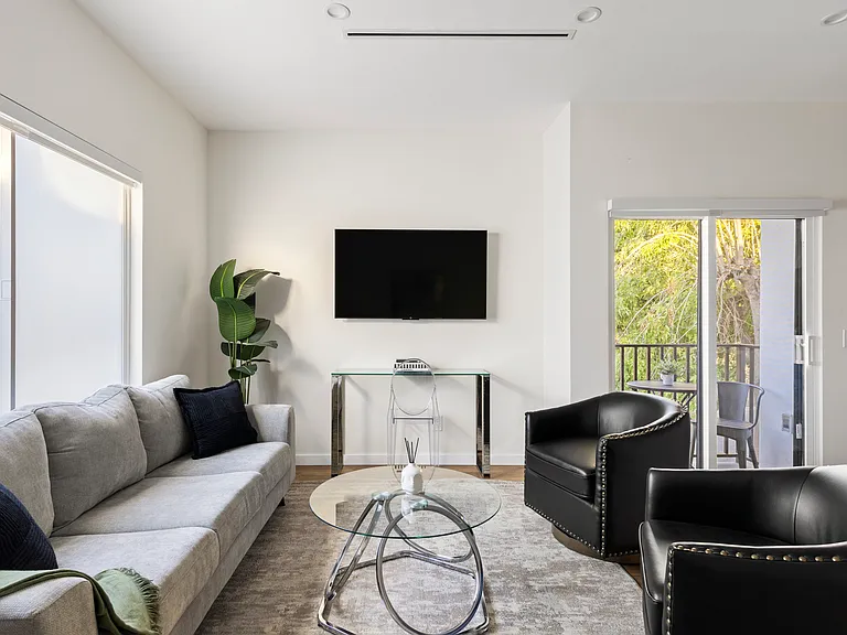 436 Cornell Dr — Photo 17