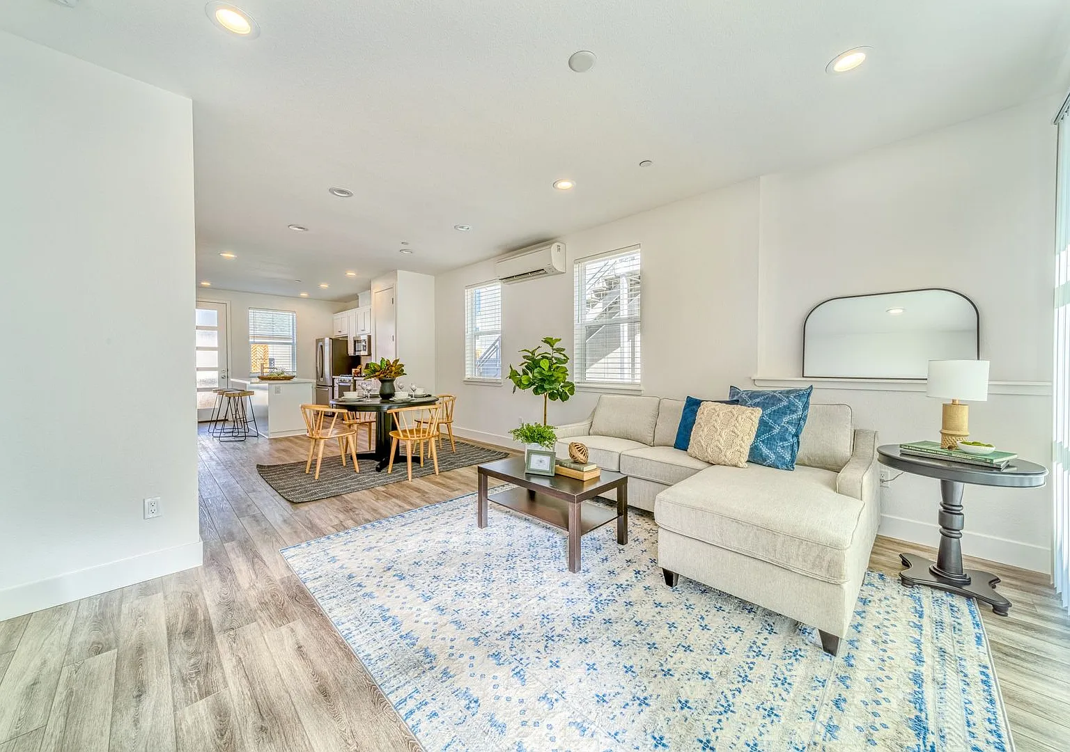 Phase 1 Bungalow Rental - Lot D40 Main — Photo 2