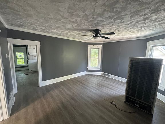 5th image of 2048 W 95th St #Up