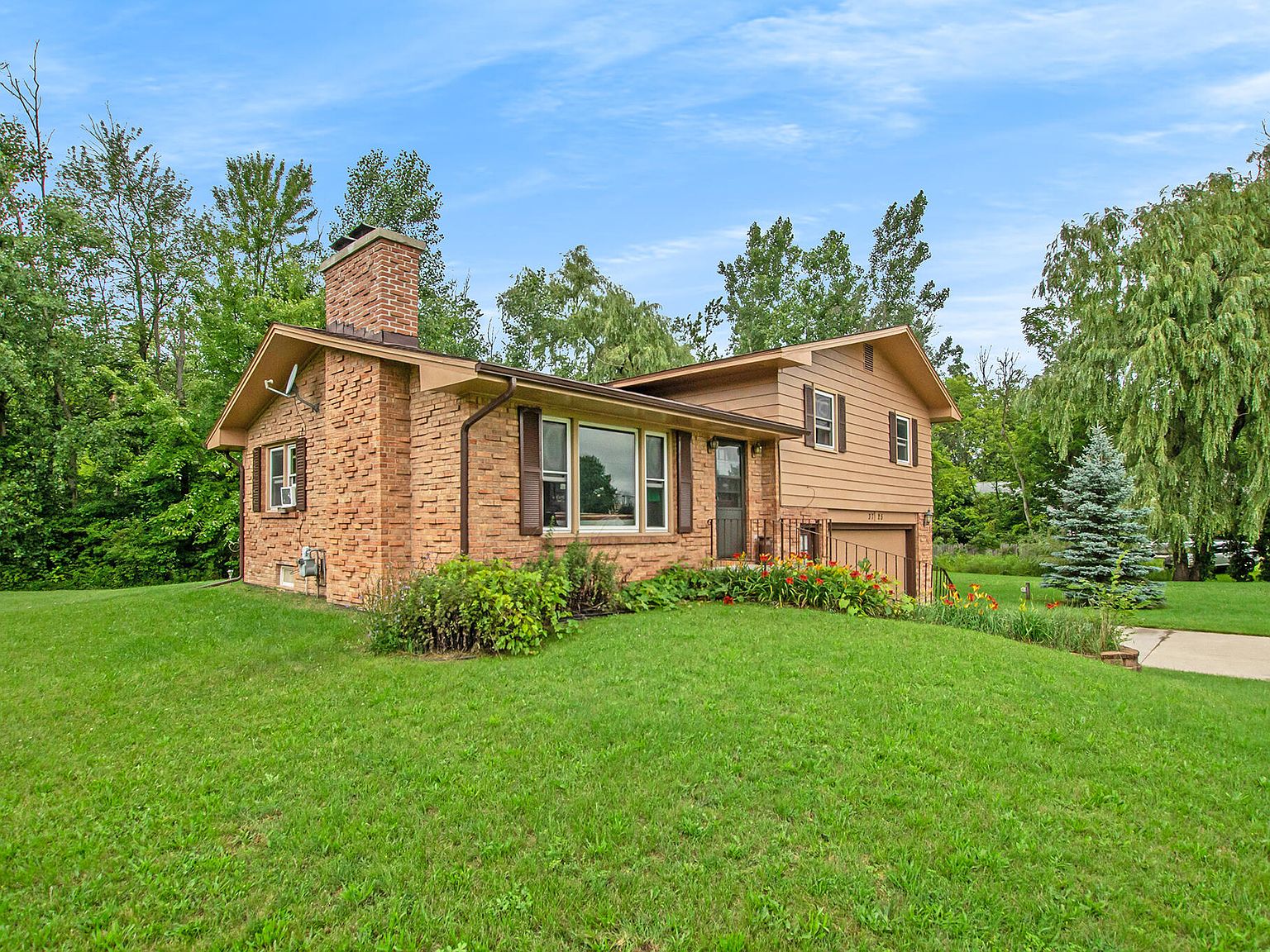 3725 Fruit Ridge Ave NW, Grand Rapids, MI 49544 Zillow