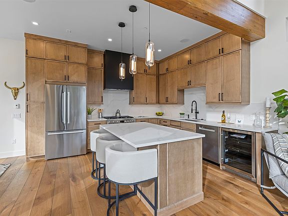 5th image of 160 Forest Drive UNIT A