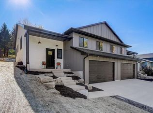 1907 Perimeter Rd, Mount Horeb, WI 53572