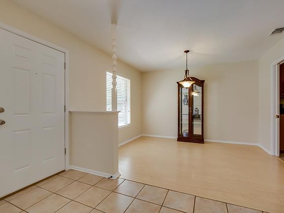 4th image of 4107 Stathmore Dr