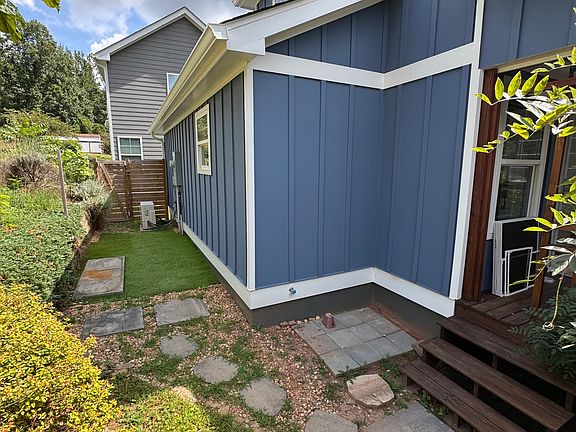 4th image of 320 Cottage Ct