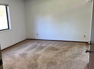404 N Hesperia St APT C, Collinsville, IL 62234