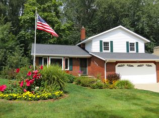 3045 Pinedale Dr SW, Grandville, MI 49418