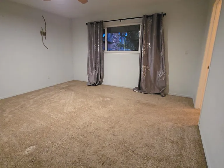 5170 E Huntington Ave — Photo 39