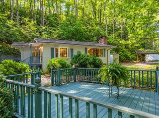 704 Cheek Circle Rd, Whittier, NC 28789