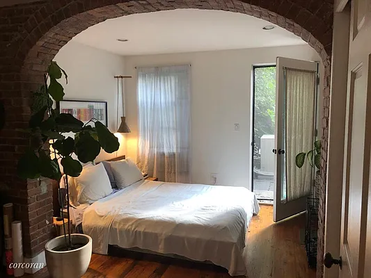 Rented by Corcoran | media 21