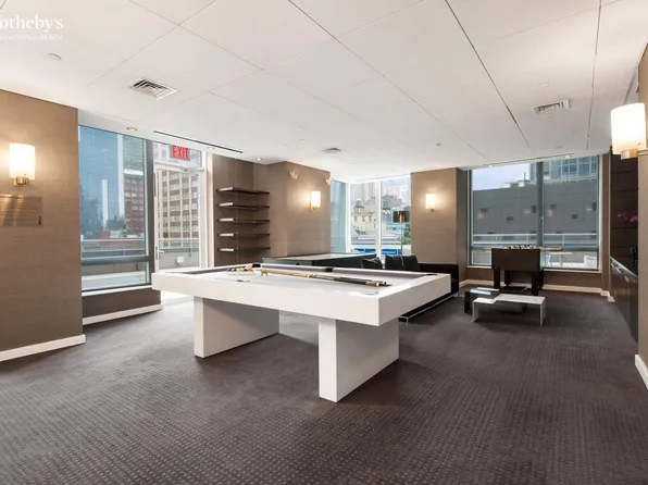 247 West 46th Street 3205 image 13 of 14