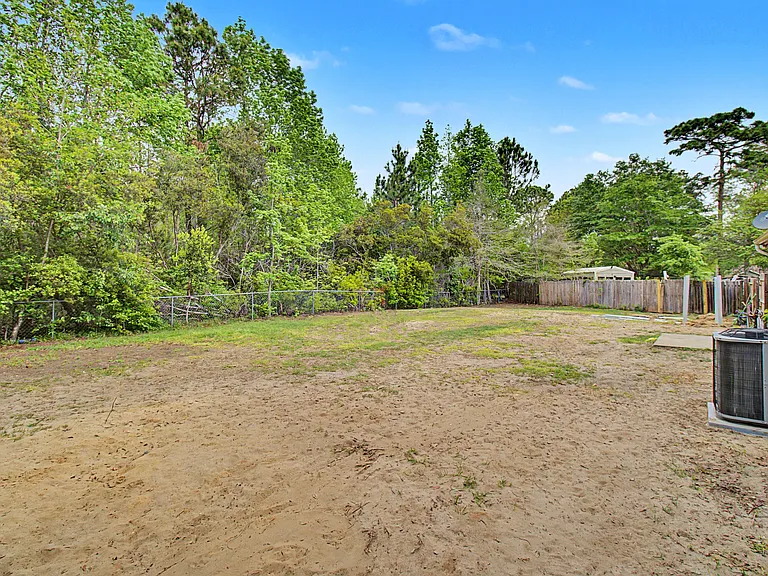 291 Sabreena Cir — Photo 25