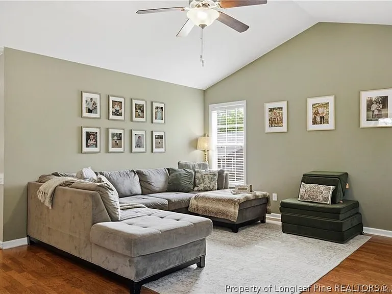 142 Bluebonnet Oak Ct — Photo 14