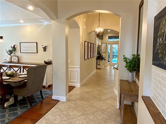 4th image of 854 Wood Briar Loop
