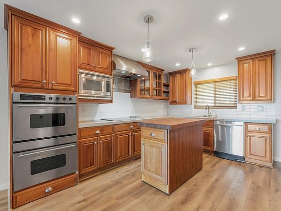 2nd image of 250 Forest Ridge Rd Unit 42