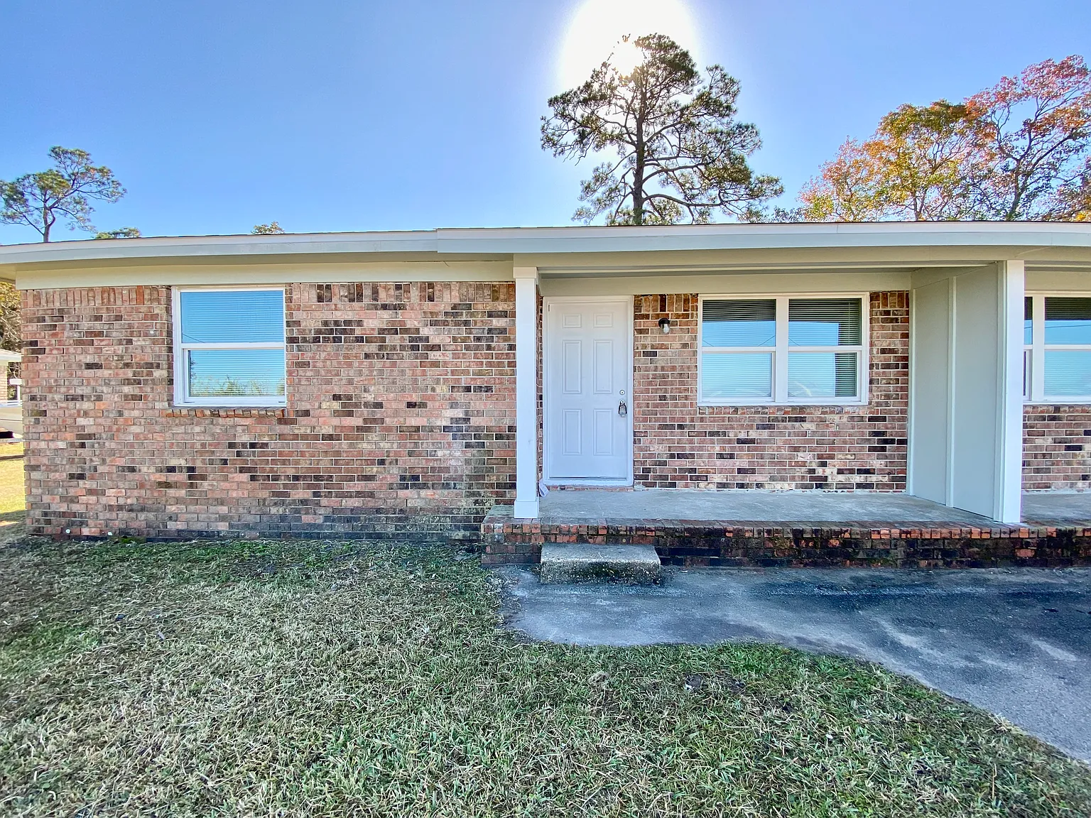 2 bed, 1.0 bath, 876 sqft, $1,350 — Photo 3