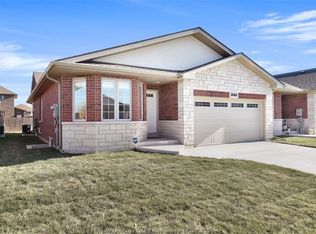 1060 Peabody Ave, Windsor, ON N8P 0C2