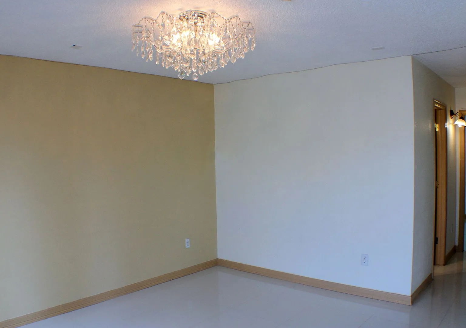 Gorgeous Home in a Quiet Northeast Neighborhood Move-In Ready! — Photo 4