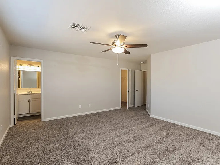 1074 E Silversmith Trl — Photo 11