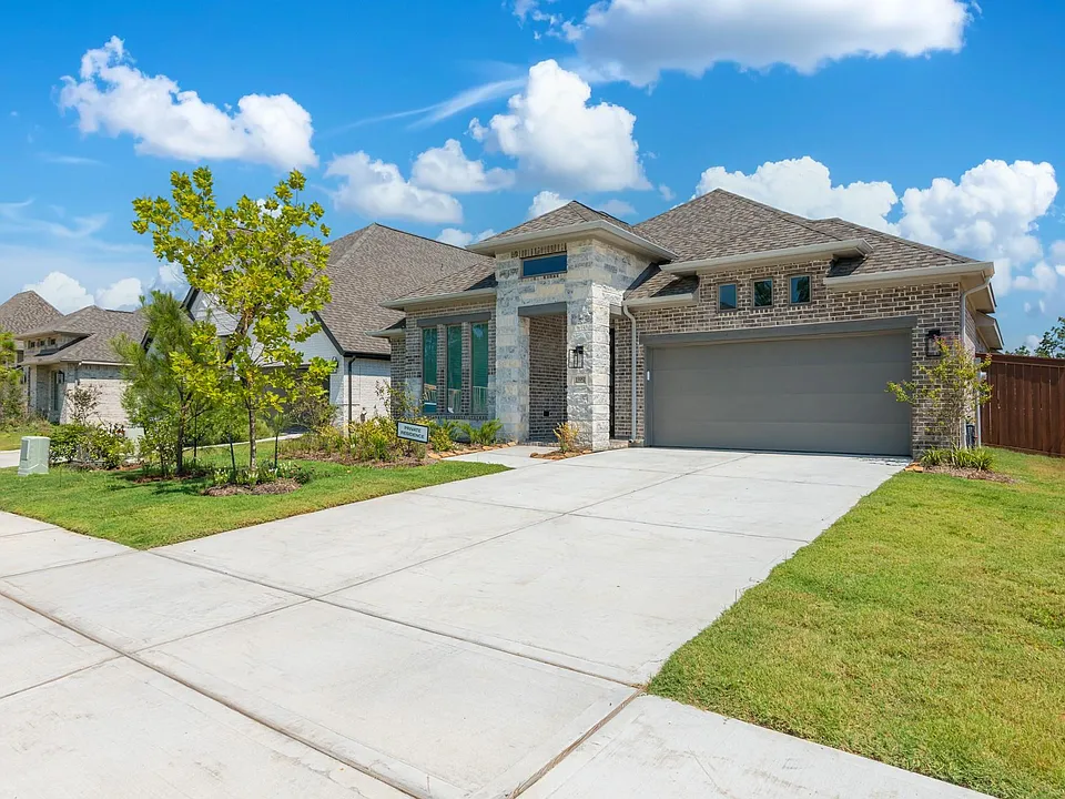 15951 Mahogany Mist Dr