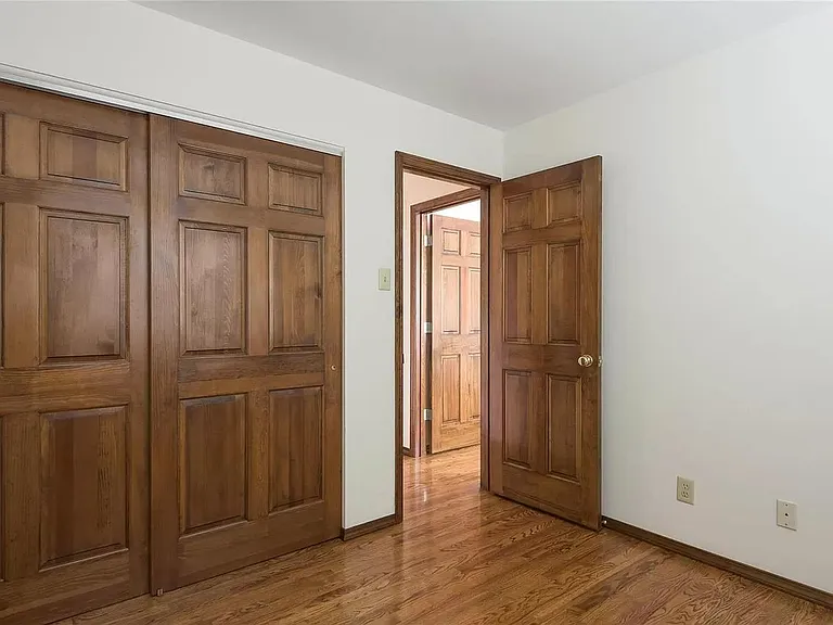 826 Judson Manor Dr — Photo 13