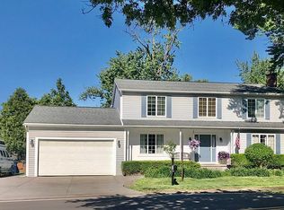 1358 S Cass Lake Rd, Waterford, MI 48328