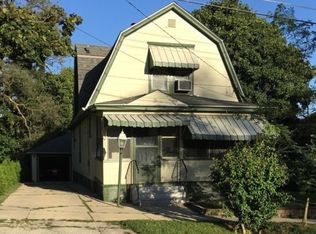 527 N Crystal St, Elgin, IL 60123