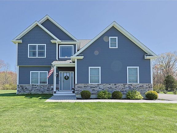 3rd image of 18 Shalimar Drive
