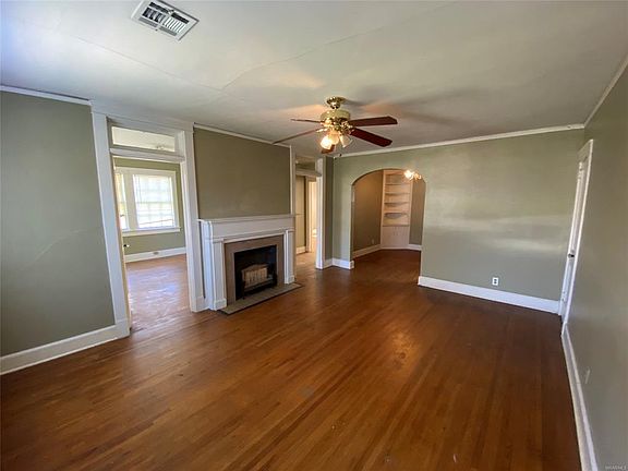 2nd image of 932 E Fairview Ave APT D
