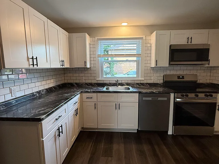 213 Garfield Ave #1 — Photo 5