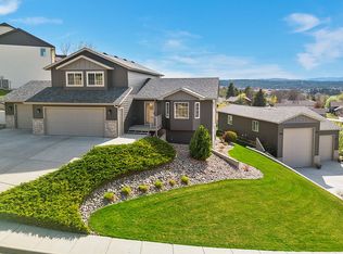 2049 Harney Dr, Rapid City, SD 57702