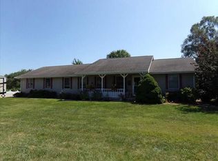 208 Falcon Dr, Green Valley, IL