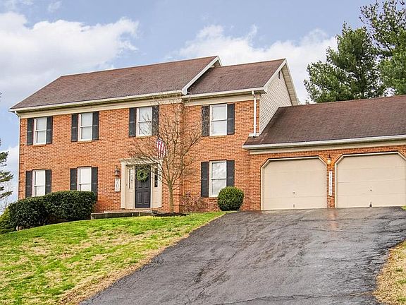 2nd image of 70 Redwood Dr
