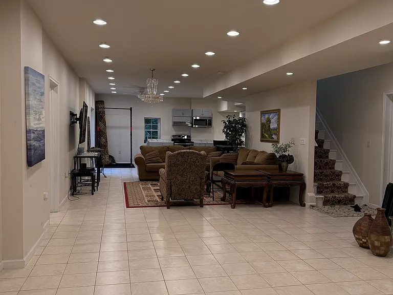 11707 Lakeway Dr — Photo 1