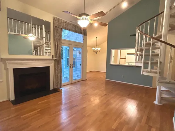 4909 Diana Dr #221, Wilmington, DE 19808