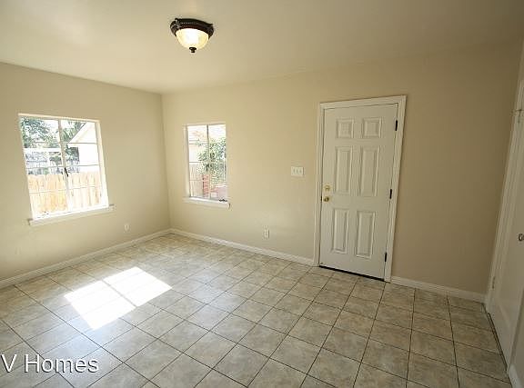 4th image of 953 N San Pablo Ave