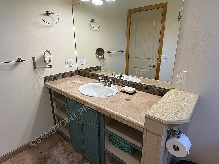 1181 S Sagle Rd — Photo 19