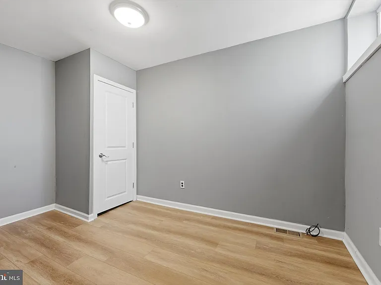 2625 Manton St — Photo 11