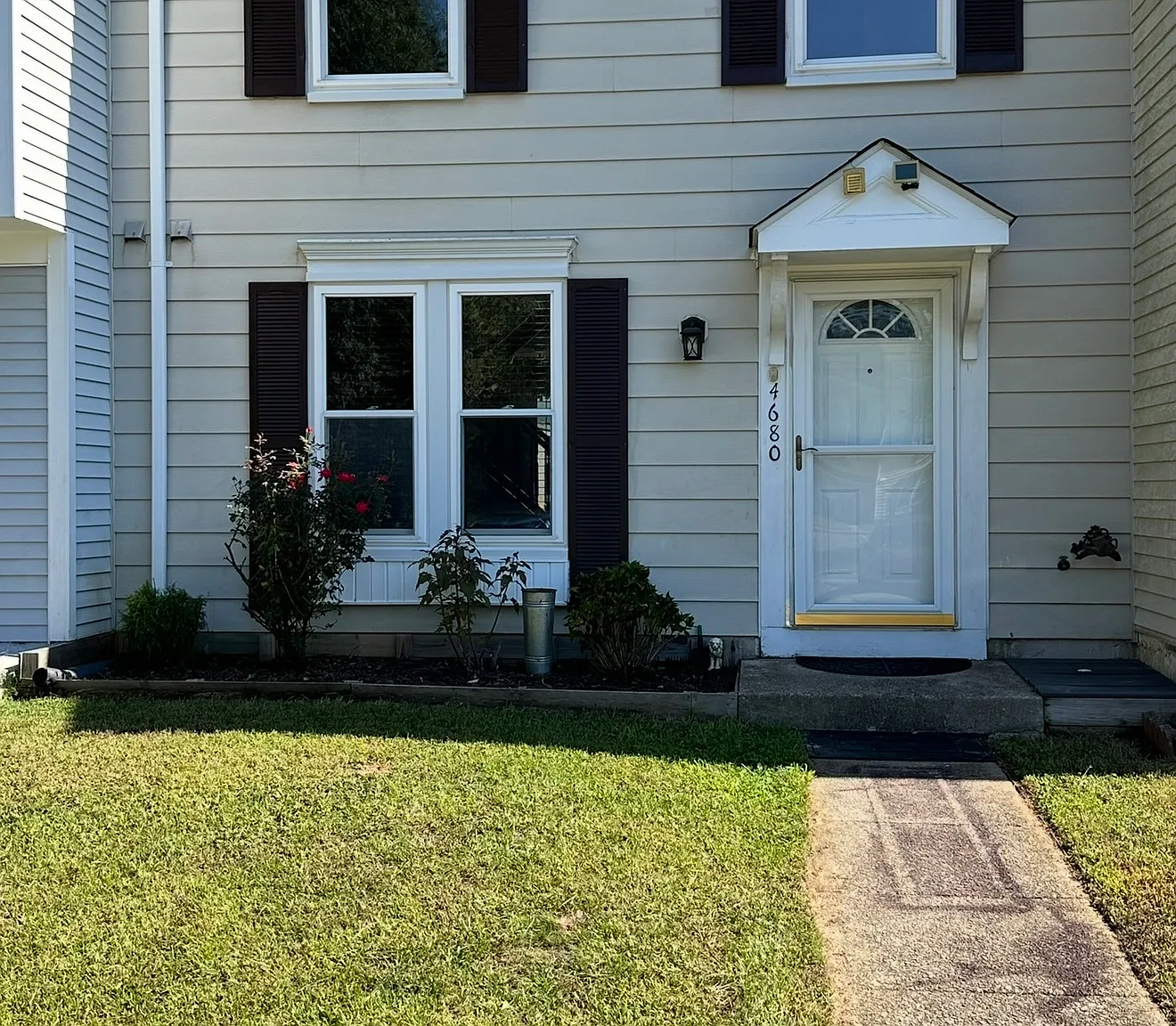 3 bed, 1.5 bath, $2,400 — Photo 1